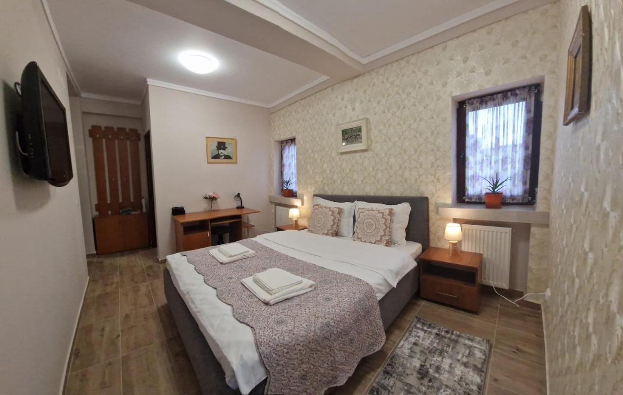 Laroka House Arty And Cosy Studio Universitate Center Бухарест Экстерьер фото